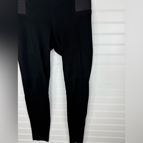 Kut from the Kloth pull on black pants. Size medium. - Picture 2 of 5